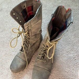 Gray Lace-Up Women's Boots